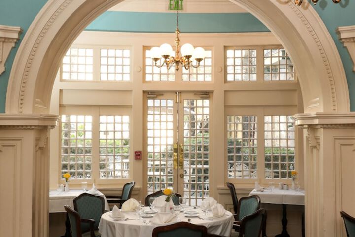 Dining 54 of 69