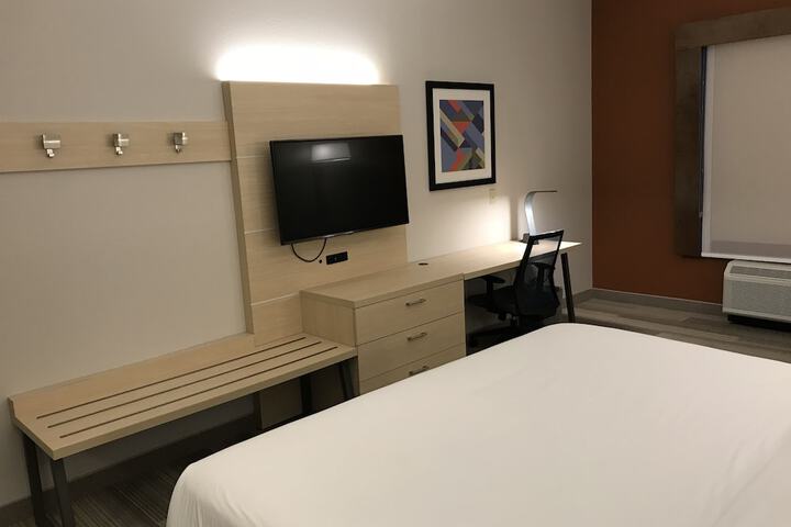 Holiday Inn Express Hotel & Suites Orlando South-Davenport by IHG