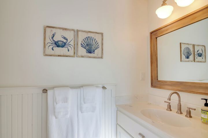 Scenic Bandon Vacation Rental w / Beach Access!