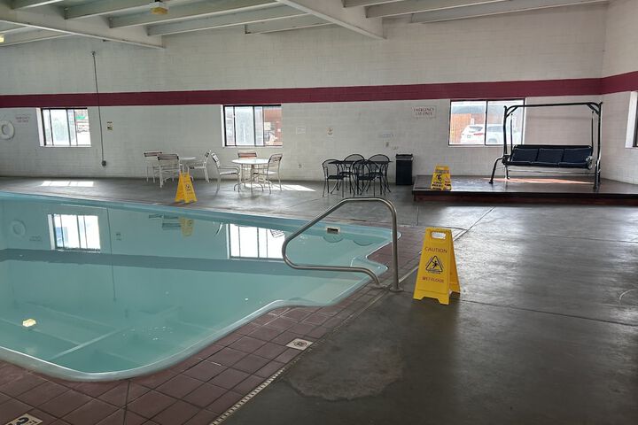 Pool 4 of 44