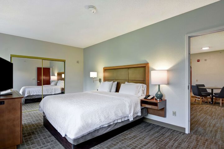 Room 17 of 47