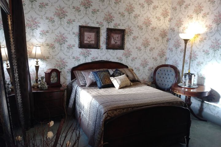 Room 8 of 60
