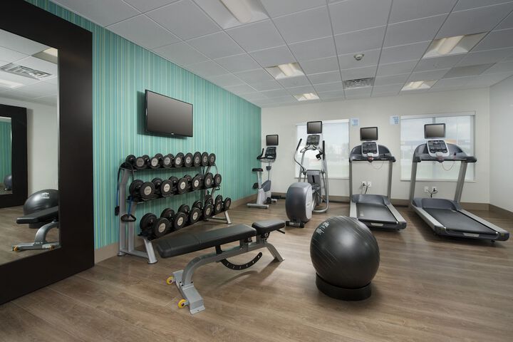 Holiday Inn Express & Suites Bay City by IHG
