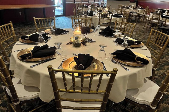 Ballroom/Hall 46 of 54