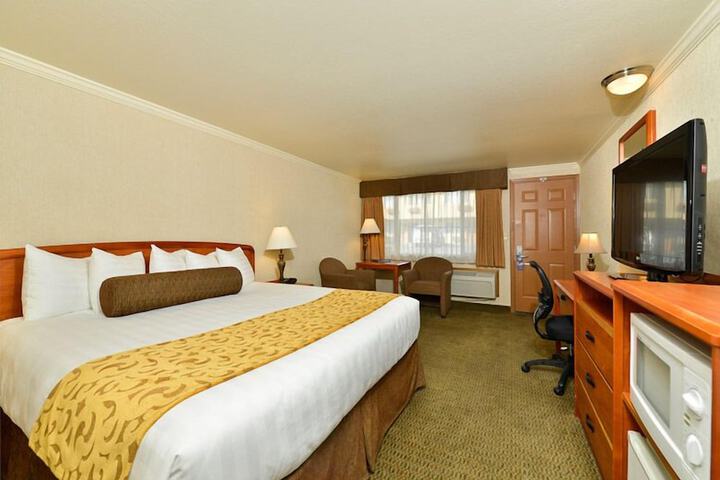 Room 8 of 31