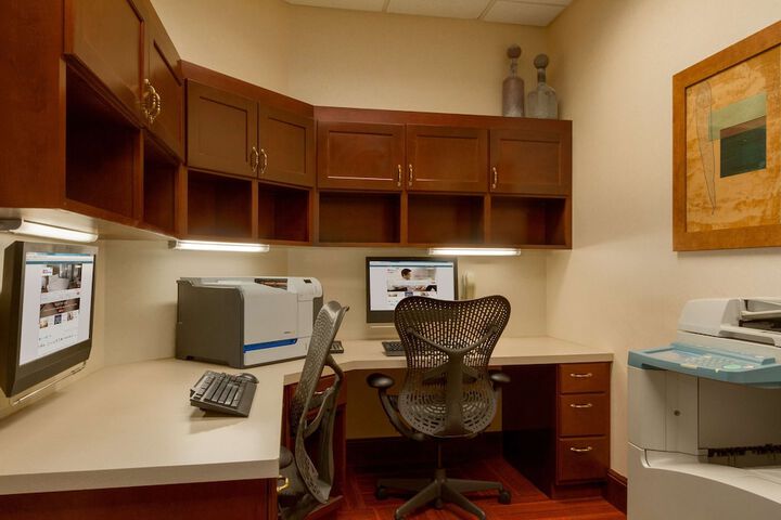 Business Center 35 of 35