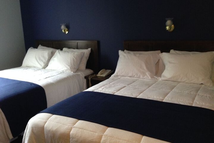 Room 10 of 48