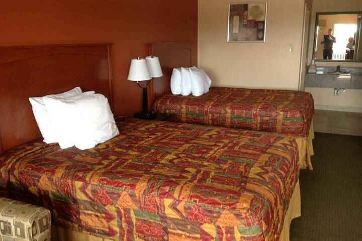 Room 17 of 31
