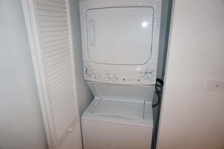 Bass & Sun Condominium 2 / 2 Bedroom