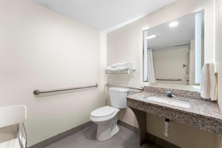 Quality Inn Sandersville