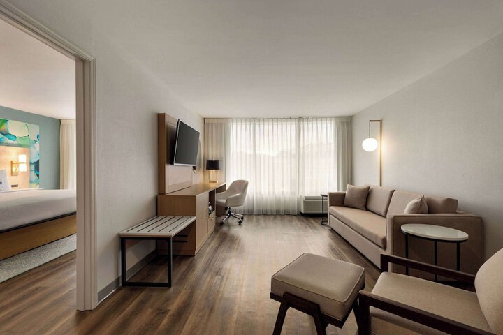 Room 22 of 66