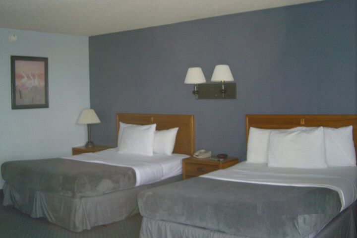 Room 17 of 39