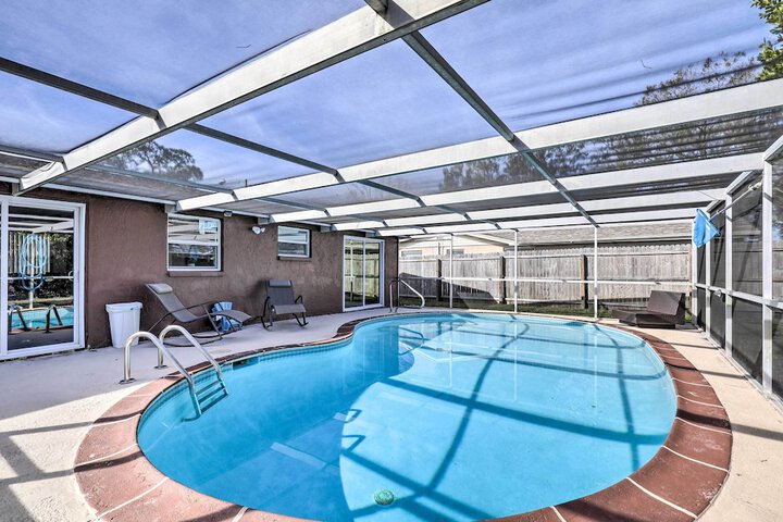 Family Home w / Lanai & Yard in Port Richey!