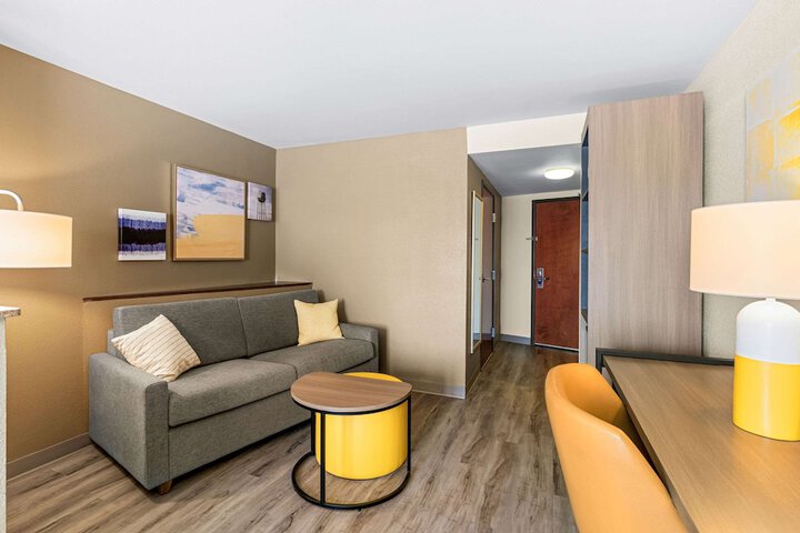 Comfort Suites Vacaville-Napa Valley Area