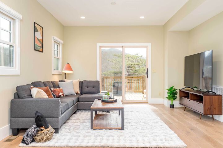 Game Room & Wraparound Decks: Cullowhee Home!