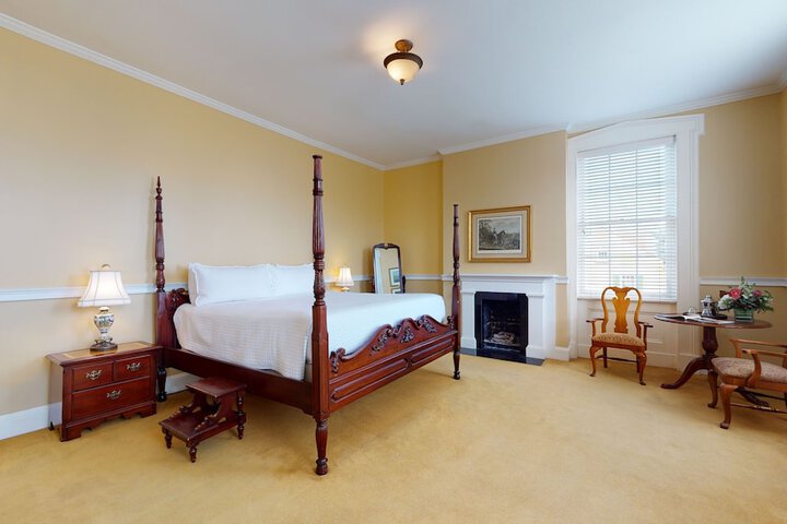 Room 95 of 170