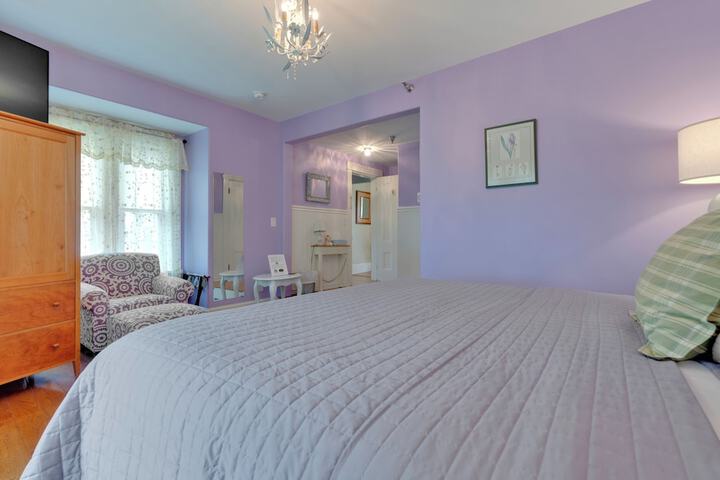 The James Place Inn B & B
