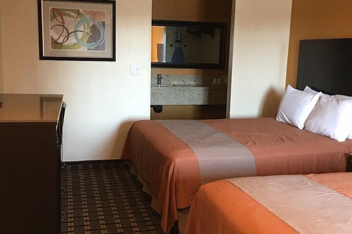 Ontario Inn & Suites