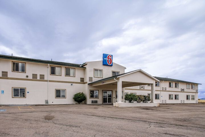 Hotel 2 of 32