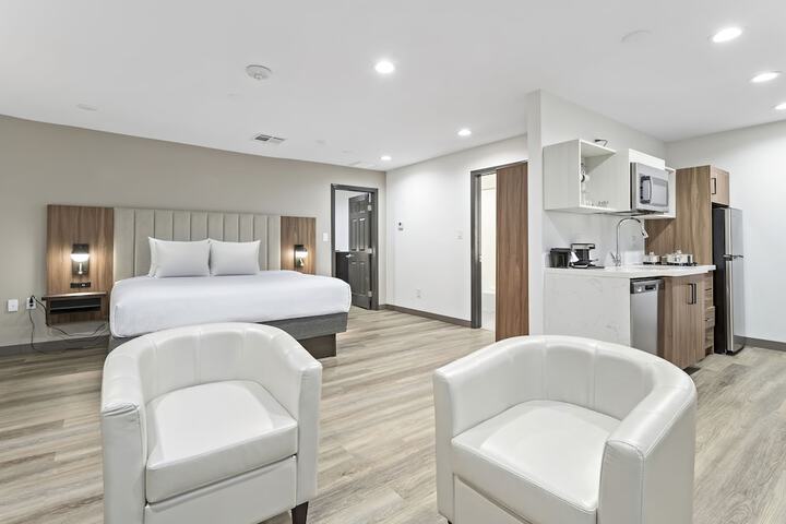 Room 42 of 62