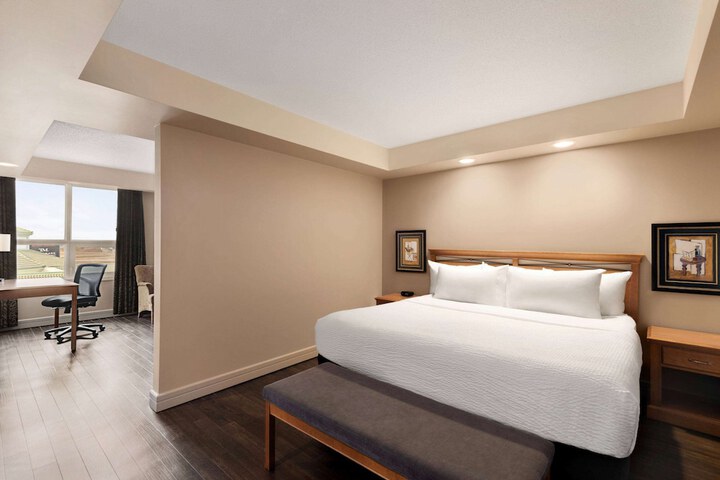 Royal Hotel Edmonton Airport Trademark Collection by Wyndham
