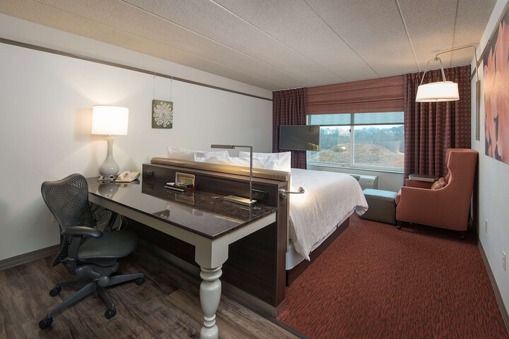 Room 13 of 37