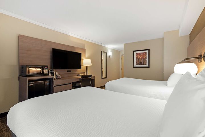 Best Western Plus Windjammer Inn & Conference Center
