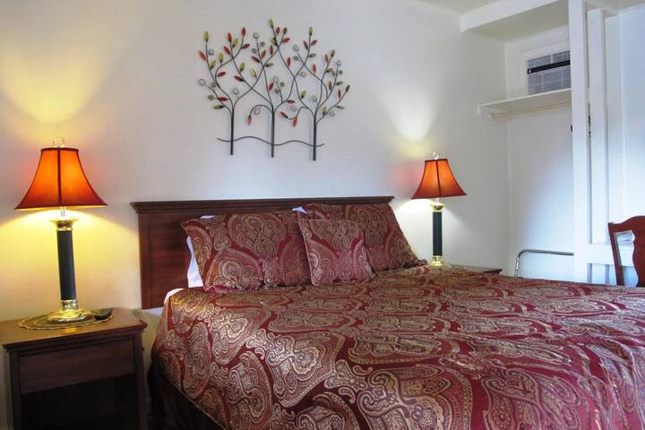 Room 37 of 39