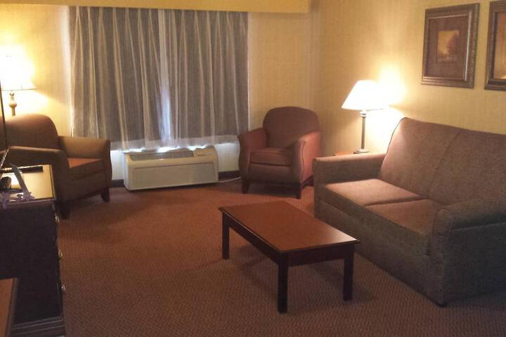 Town & Country Inn and Suites