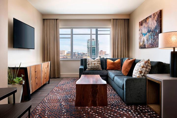 Room 17 of 39