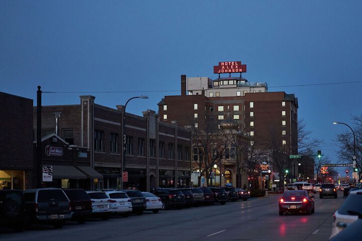 Hotel Alex Johnson Rapid City Curio Collection by Hilton