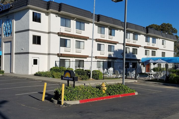 Hotel 4 of 43