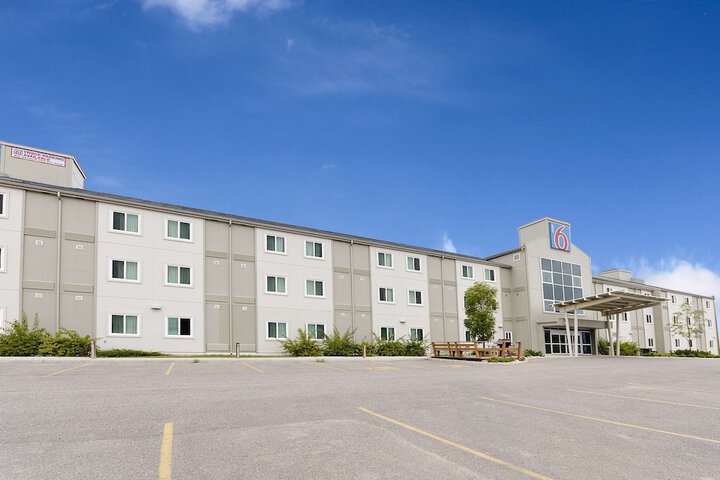 Motel 6 Brandon MB