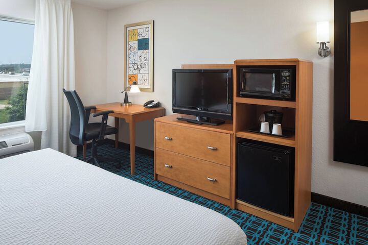 Room 10 of 27