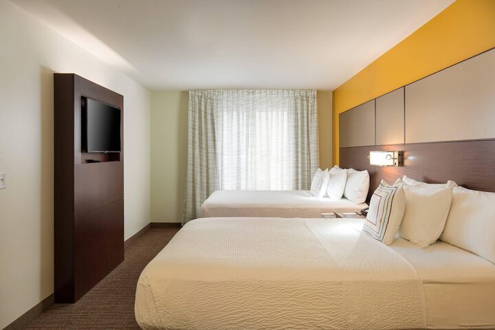 Room 12 of 25