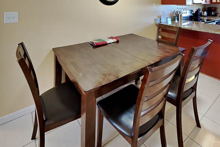 Dining 60 of 73