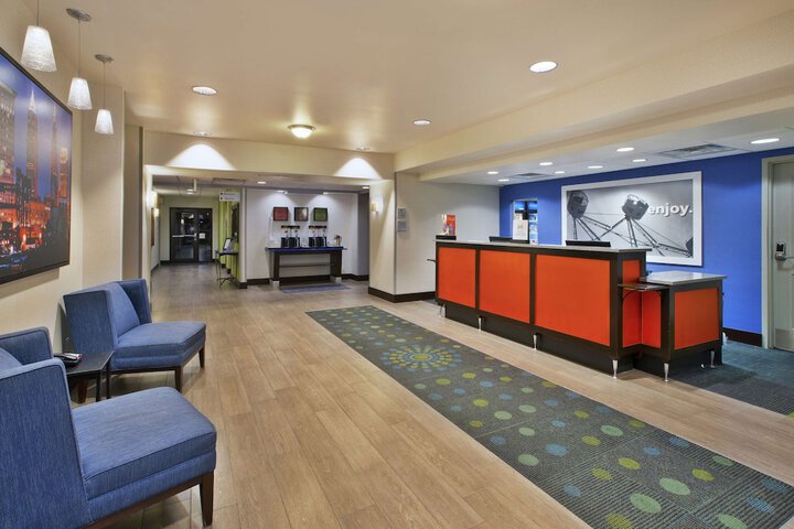 Hotel Interior 6 of 27