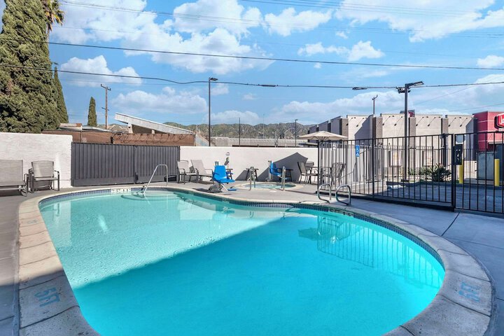Pool 6 of 64