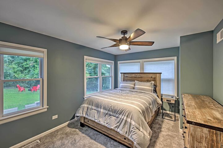 Updated Twin Lakes Cottage Walk to Lake Mary