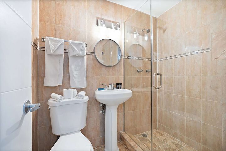 Atrium Hotel Trademark Collection by Wyndham