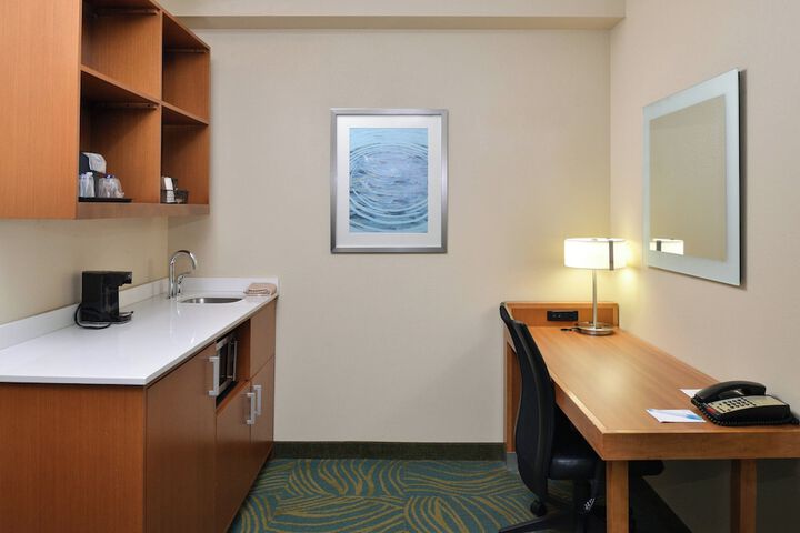 Room 21 of 49