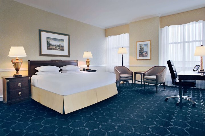Room 42 of 100
