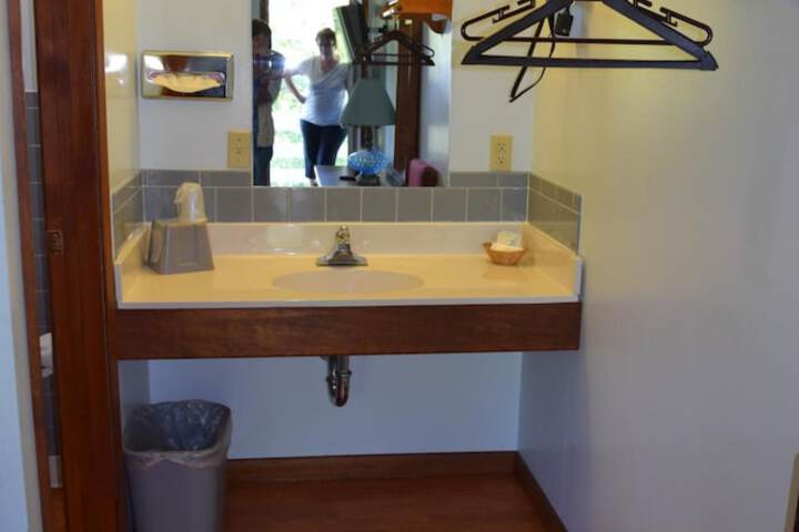 Green Valley Lodge