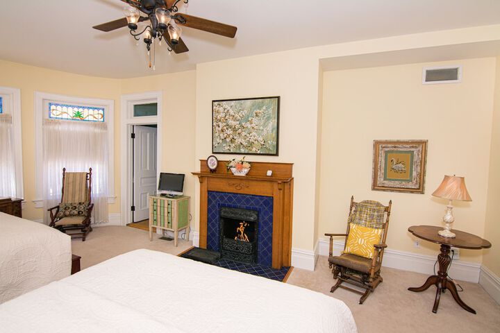 Room 19 of 46