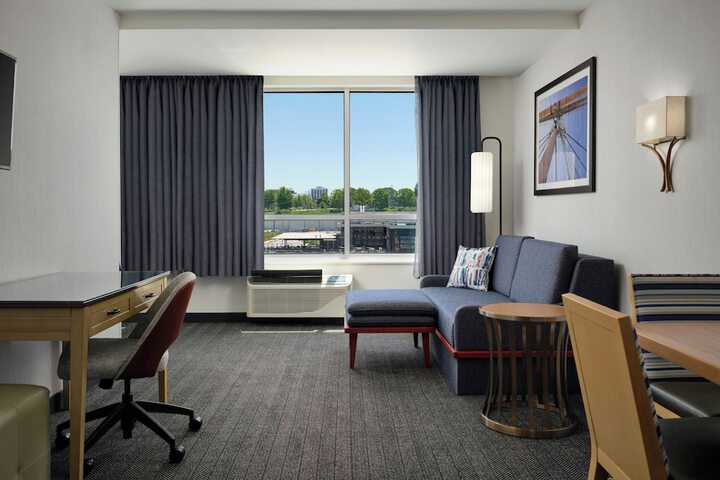 Courtyard by Marriott Erie Bayfront