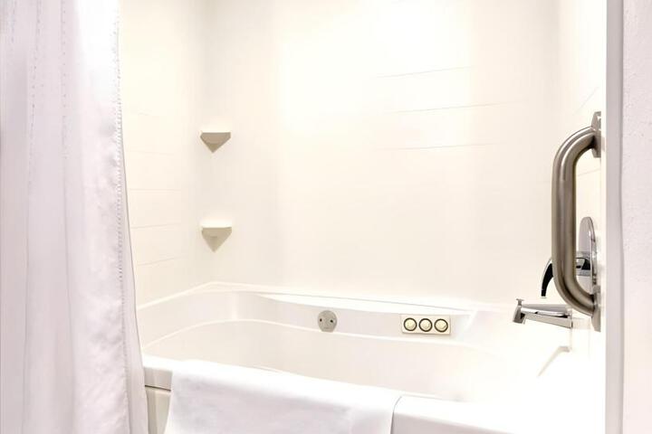 Holiday Inn Express Hotel and Suites Arcadia by IHG