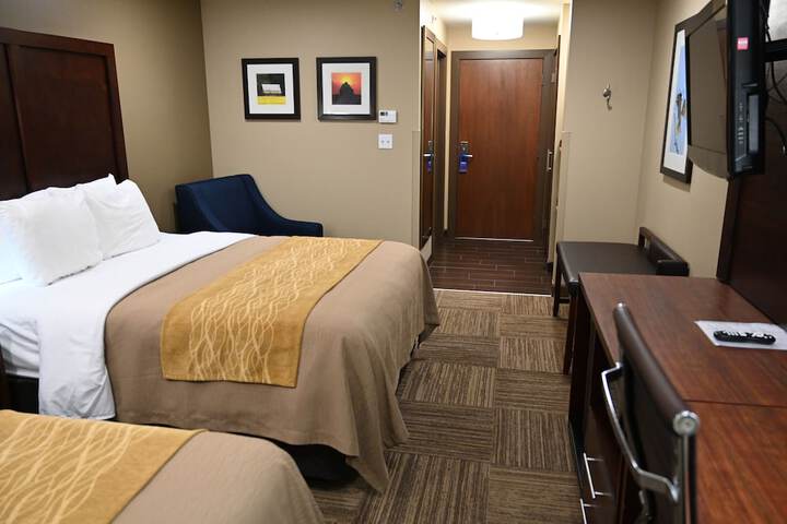 Giles Hotel Inn & Suites