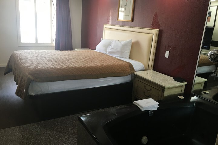 A Victory Inn - Roseville