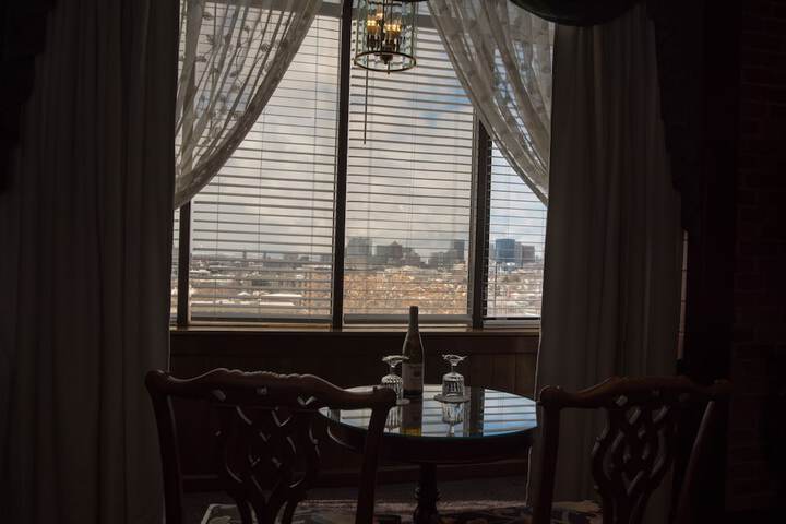 Room 5 of 204