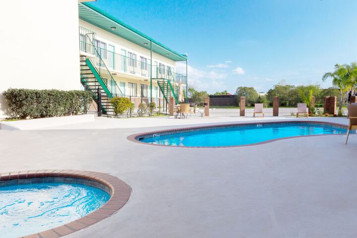 Pool 2 of 38